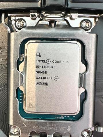 Intel CPU 13600KF te koop beschikbaar voor biedingen