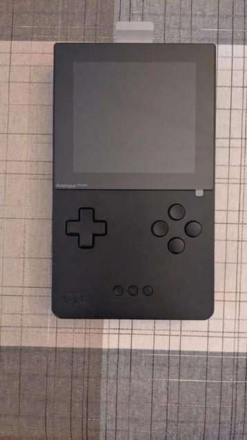 Analogue Pocket (zwart) in nieuwstaat beschikbaar voor biedingen