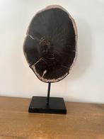 Ornament versteend hout op standaard, Ophalen of Verzenden, Zo goed als nieuw