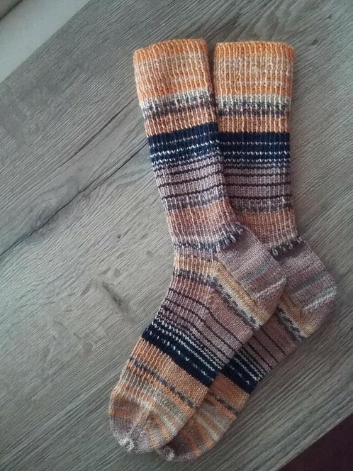 Mooie nieuwe handgebreide warme sokken MAAT 41,42, Kleding | Dames, Sokken en Kousen, Nieuw, Maat 39 t/m 42, Ophalen of Verzenden