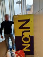Zeer grote Nuon Gevellichtbak, Ophalen, Zo goed als nieuw, Lichtbak of (neon) lamp