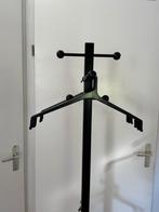 AesticLuxe Zwarte Kapstok + 6 Hangers - Zo Goed Als Nieuw!, Ophalen, Zo goed als nieuw, Metaal, Staande kapstok