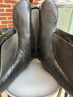 Zadel 17.5 inch, Dieren en Toebehoren, Paarden en Pony's | Zadels, Ophalen, Gebruikt, Dressuur