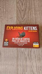 Exploding Kittens, Hobby en Vrije tijd, Gezelschapsspellen | Kaartspellen, Ophalen of Verzenden, Zo goed als nieuw