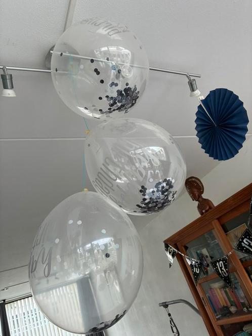 Ballonnen met confetti (13) en ballonnen en slingers met 13, Kinderen en Baby's, Overige Kinderen en Baby's, Gebruikt, Ophalen