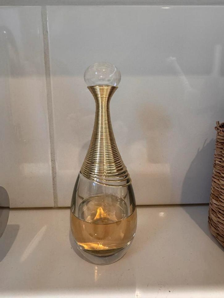 Dior J'adore parfum - 50% inhoud, Sieraden, Tassen en Uiterlijk, Uiterlijk | Parfum, Gebruikt, Ophalen of Verzenden