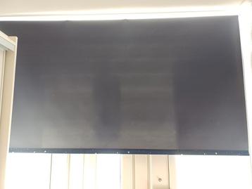 Rolgordijn. Verduisterd. Br 257 cm. Hoog190 cm beschikbaar voor biedingen