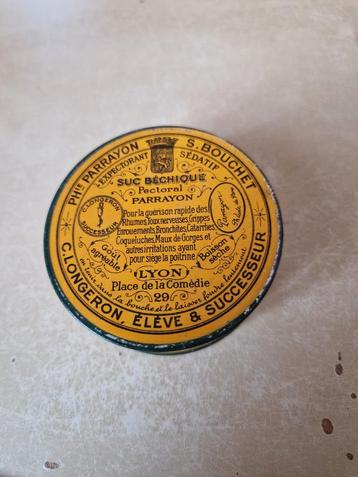 Antiek Pharmaceutisch Doosje Lyon beschikbaar voor biedingen