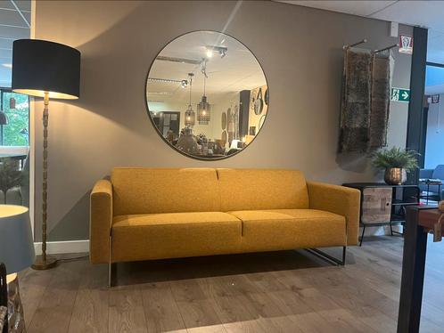 Artifort Mare stof Amdal okergeel, Huis en Inrichting, Banken | Bankstellen, Zo goed als nieuw, Rechte bank, Overige maten, 200 tot 250 cm