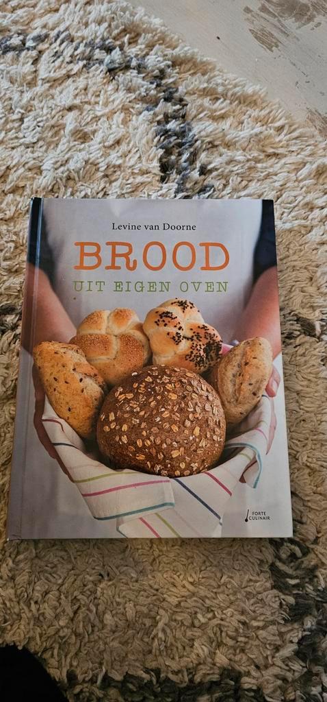 Brood uit Eigen Oven - Levine van Doorne, Boeken, Kookboeken, Zo goed als nieuw, Overige typen, Europa, Gezond koken, Vegetarisch
