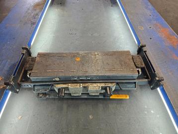 tussenbrug 4 kolommer 2000 kg beschikbaar voor biedingen