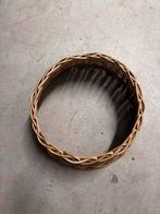 Rieten Mand voor kerstboom, Huis en Inrichting, Woonaccessoires | Schalen en Manden, Ophalen, Mand, Rond, Zo goed als nieuw