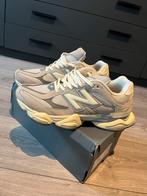 New Balance 9060 Grijs Wit Maat 44 - Nieuw!, Kleding | Heren, Schoenen, Ophalen of Verzenden, Nieuw, Wit, Sneakers of Gympen