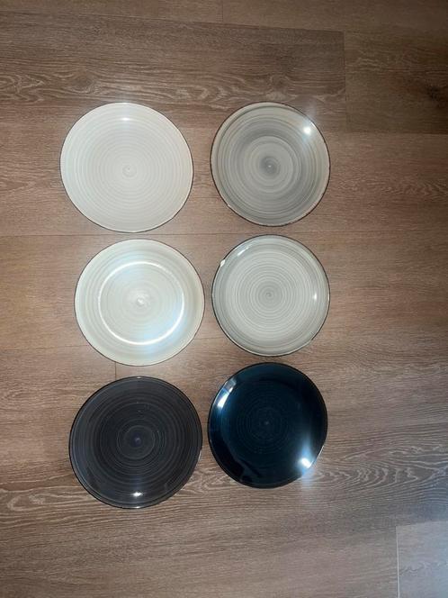 Servies set bruin, Huis en Inrichting, Keuken | Servies, Gebruikt, Bord(en), Overige stijlen, Aardewerk, Ophalen of Verzenden