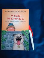 Miss Merkel en de moord op het kerkhof., Ophalen of Verzenden, Gelezen