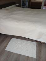 Prachtig katoenen sprei en 2 vloerkleedjes, Huis en Inrichting, Stoffering | Tapijten en Kleden, Ophalen, 200 cm of meer, Zo goed als nieuw