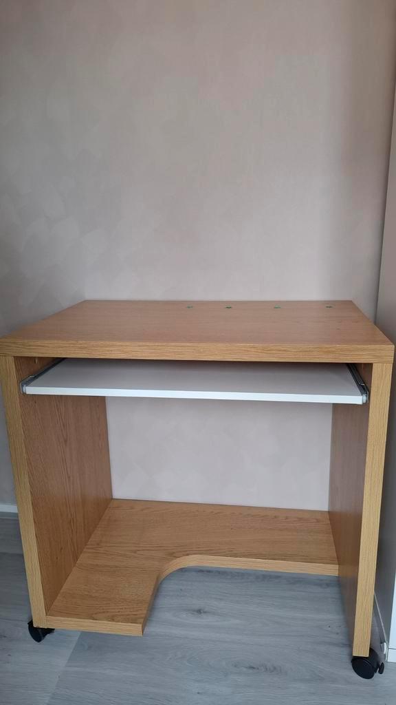Ikea Kinder/Computer Bureau met Uitschuifplank, Huis en Inrichting, Kasten | Computermeubels, Gebruikt, 70 tot 120 cm, 70 tot 120 cm