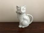 Theepot wit porselein poes kat, Ophalen of Verzenden, Porselein, Overige stijlen, Overige typen