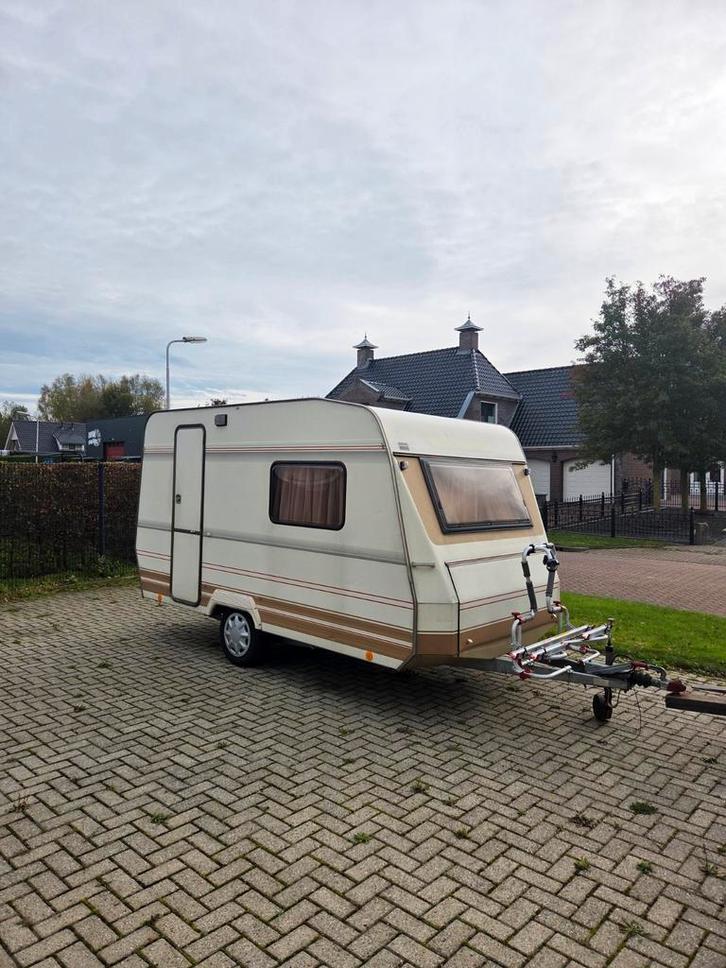 Nette Dethleffs caravan met luifel., Caravans en Kamperen, Caravans, Particulier, tot en met 4, 500 - 750 kg, Rondzit, Dethleffs