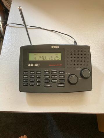 Uniden 244 tafelscanner beschikbaar voor biedingen