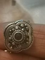 Ring, Ophalen of Verzenden, Ring, Met edelsteen