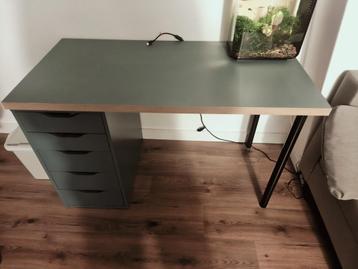 Bureau Tafel te Koop! beschikbaar voor biedingen