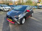 Toyota Aygo 1.0 VVT-i x-look automaat ,carplay , parkeer cam, Auto's, Toyota, Te koop, Zilver of Grijs, Geïmporteerd, Benzine