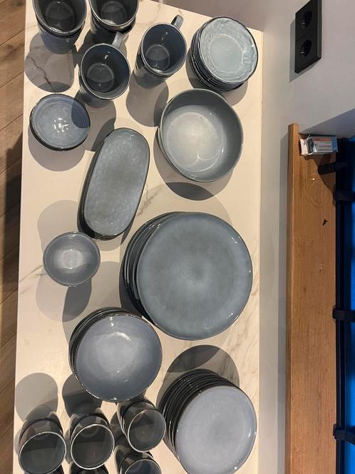 Serviesset toscane lichtblauw, Huis en Inrichting, Keuken | Servies, Bord(en), Overige stijlen, Ophalen of Verzenden