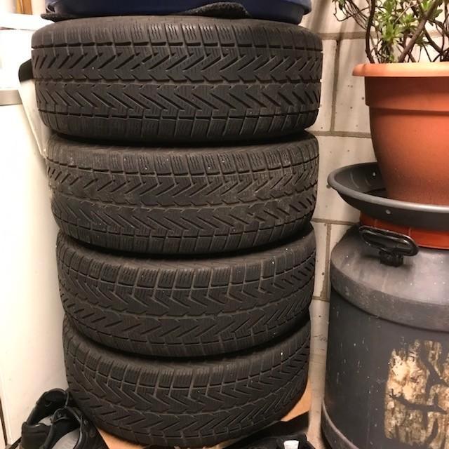 winterbanden, Auto-onderdelen, Banden en Velgen, Band(en), Winterbanden, 16 inch, 215 mm, Personenwagen, Gebruikt, Ophalen