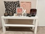 Huis decoratie schilderij, lampje, kaarsenhouders ikea Lack, Huis en Inrichting, Tafels | Sidetables, Ophalen of Verzenden, Zo goed als nieuw