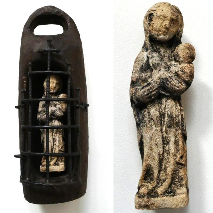 Nis met beeld van steen van Maria en Jezus achter hek kruis, Antiek en Kunst, Antiek | Religie, Ophalen of Verzenden