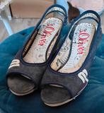 Stoere pumps met sleehak S.Oliver maat 39, Ophalen of Verzenden, Zo goed als nieuw
