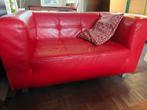 Rode leren loveseat - Zeer goede staat, Huis en Inrichting, Banken | Bankstellen, Ophalen, Tweepersoons, Zo goed als nieuw, Rechte bank