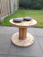 Tuintafel van oude kabelhapel, Tuin en Terras, Ophalen, Zo goed als nieuw, Rond