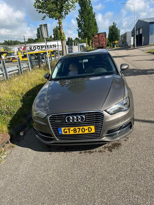 Audi A3 1.4 Tfsi 204pk E-tron S Tronic 2015 Grijs, Auto's, Audi, Particulier, A3, Hybride Elektrisch/Benzine, Plug-in hybride