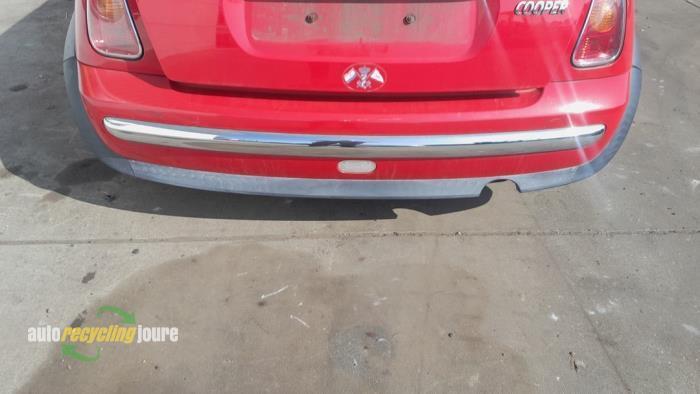 Achterbumper van een Mini Mini, Auto-onderdelen, Carrosserie en Plaatwerk, Bumper, Mini, Gebruikt, 3 maanden garantie