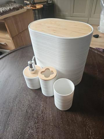 badkamerset beschikbaar voor biedingen