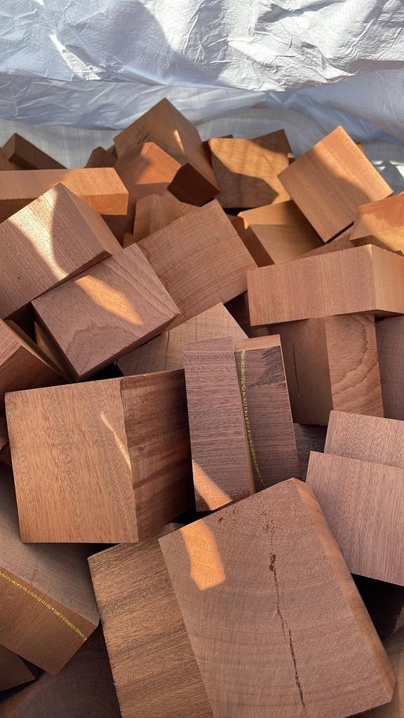 Stookhout kachelhout  afhaal 29 nov. of 27 dec. Oirschot, Tuin en Terras, Haardhout, Blokken, Overige houtsoorten, Minder dan 3 m³