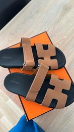 Hermes slippers, Kleding | Heren, Bruin, Nieuw, Ophalen of Verzenden, Hermes