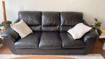 SET (x2) Black leather couches