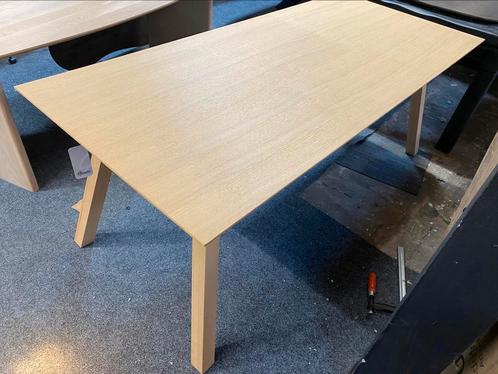 Tafel thomas 200x90 licht eiken showroom model hoge korting, Huis en Inrichting, Tafels | Eettafels, Nieuw, 50 tot 100 cm, 200 cm of meer