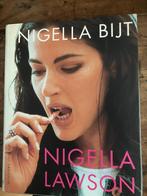 Kookboek van Nigella Lawson: Nigella Bijt, Boeken, Ophalen of Verzenden, Zo goed als nieuw, Nigella Lawson