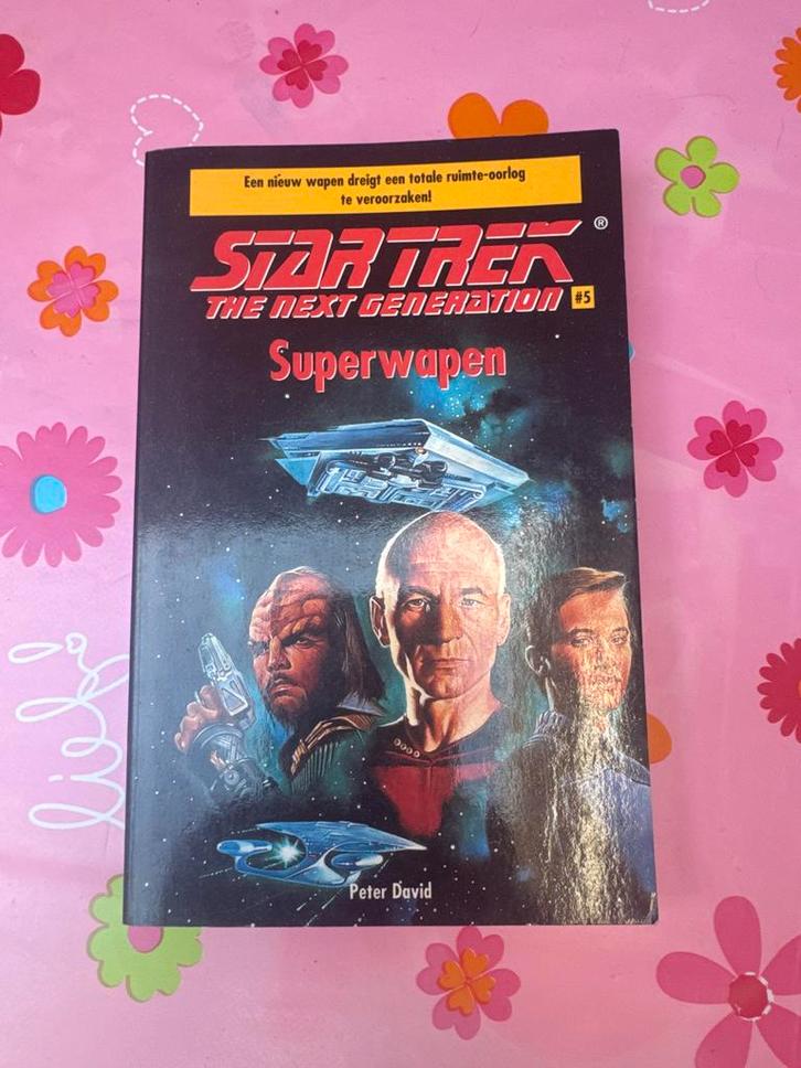 Star Trek TNG Superwapen #5, Boeken, Science fiction, Gelezen, Ophalen of Verzenden