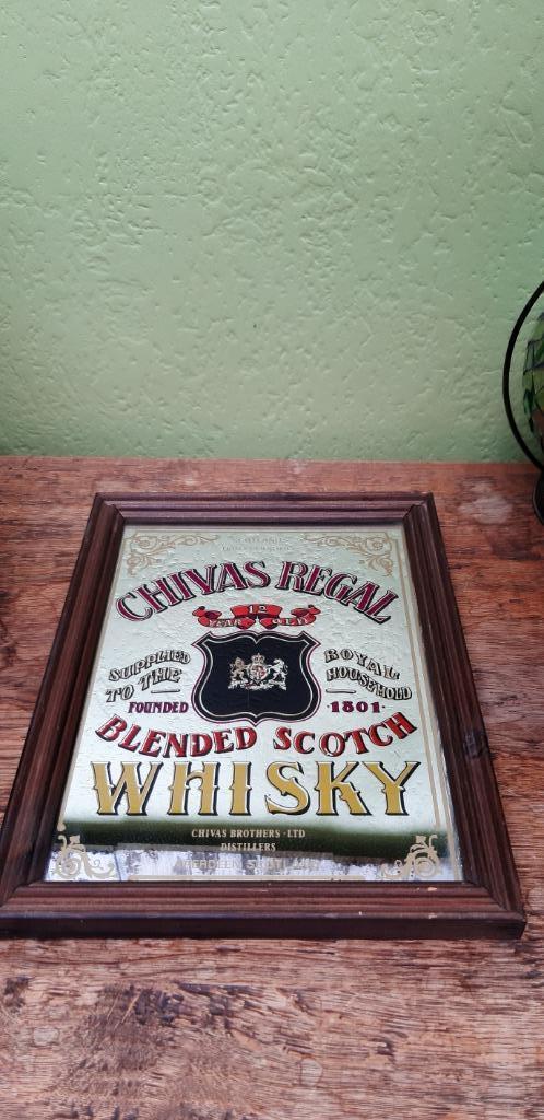 Oude reclamespiegel Chivas Regal whisky (gele letters), Verzamelen, Merken en Reclamevoorwerpen, Zo goed als nieuw, Reclamebord