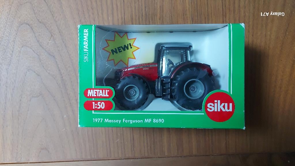 Siku 1977 Massey Ferguson MF 8690, Ophalen of Verzenden, Zo goed als nieuw, Hijskraan, Tractor of Landbouw, SIKU