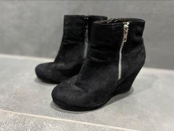 Zwarte suède hak schoenen – Hot Item – maat 36/37 beschikbaar voor biedingen
