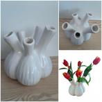 Keramiek Bloemenvaas / Tulpenvaas, Ophalen of Verzenden, Wit, Aardewerk of Porselein, Minder dan 50 cm