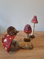 Leuke paddenstoelbeeldjes met egel, Ophalen of Verzenden, Zo goed als nieuw