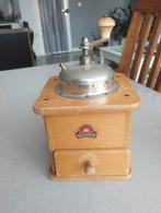 Koffiemolen antiek is geheel intact, Ophalen of Verzenden