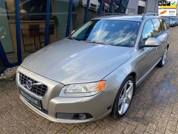 Volvo V70 2.5FT Momentum Automaat H.LEER / XENON / TREKHAAK  beschikbaar voor biedingen